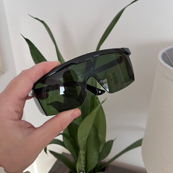 Creatrix Solutions IR Guardian Near Infrared & Blue Light Glasses Eye Protection - Picture 2 of 3